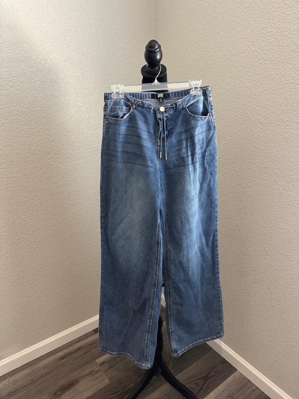 Madden NYC Relaxed Wide-Leg Jeans in Medium Blue Wash